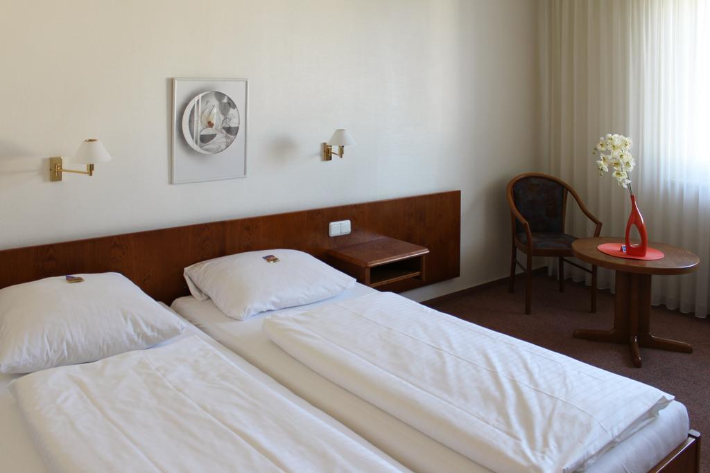 Hotel La Taverna Rosbach vor der Höhe Room photo